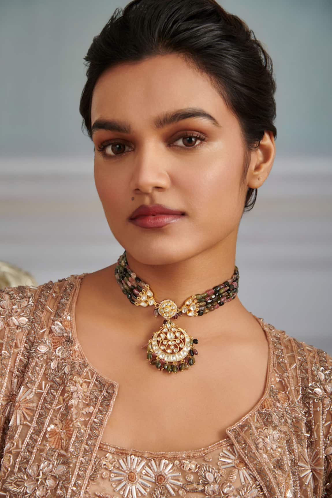 Paisley Pop Floral Motif Carved Pendant Necklace 