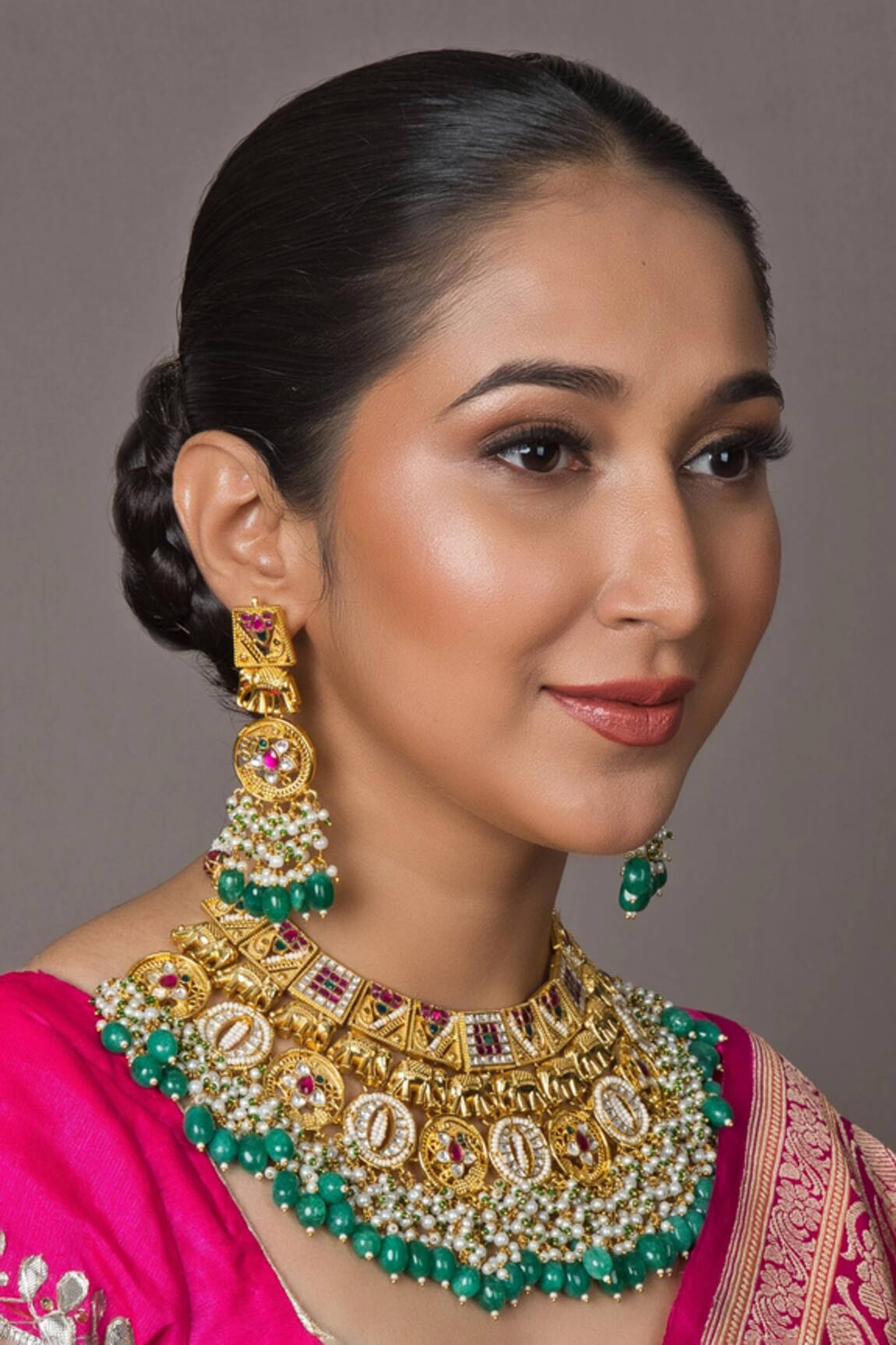 Queens Jewels Opulent Temple Carved Choker Set 