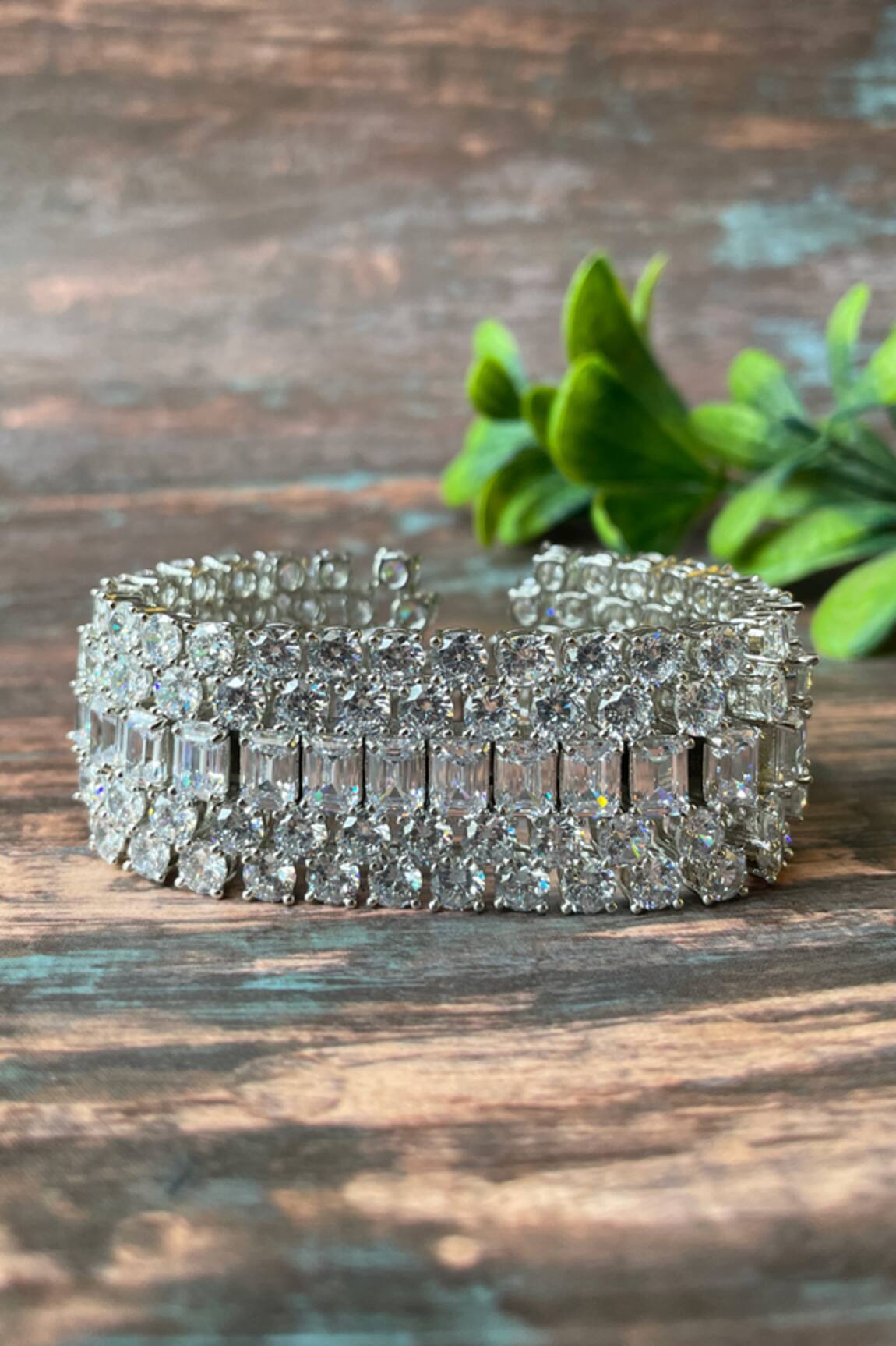 Studio6 Jewels Zircon Studded Bracelet 