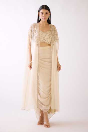 Basanti Kapde aur Koffee Floral Embroidered Cape & Skirt Set 