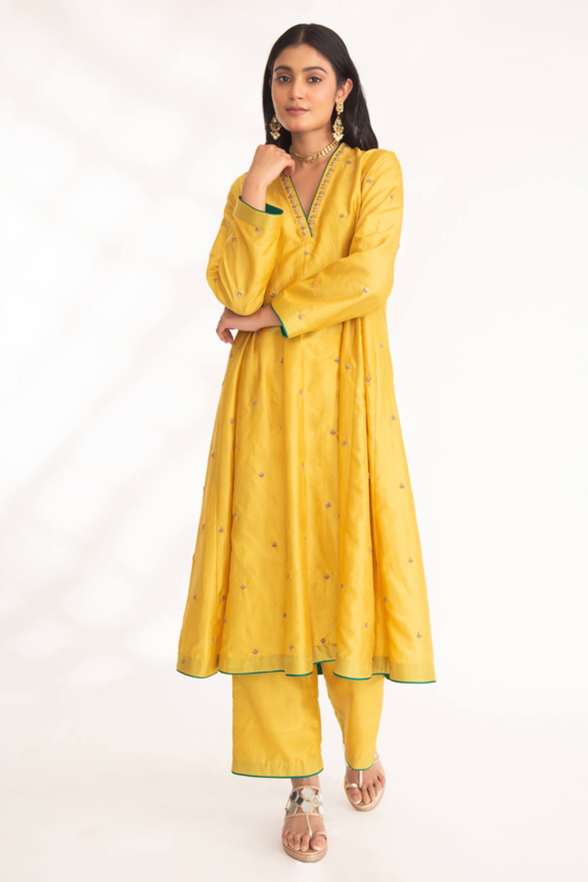 Chhaya Mehrotra Iya Embroidered Kurta & Pant Set