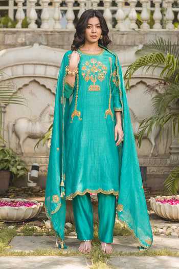 Surbhi Shah Marodi Embroidered Kurta Set 