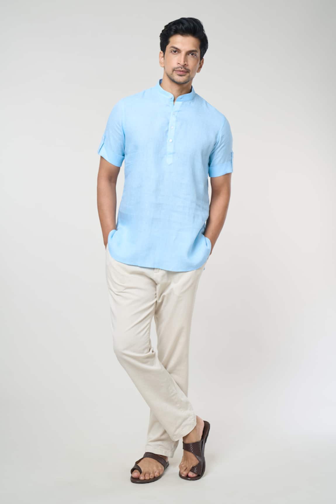 Arihant Rai Sinha Solid Band Collar Short Kurta 