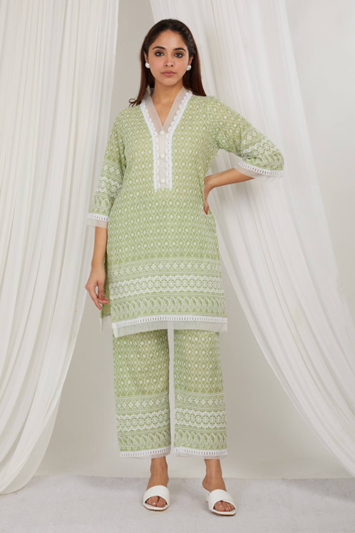 Label Muslin Avocado Embroidered Cotton Kurta With Pant