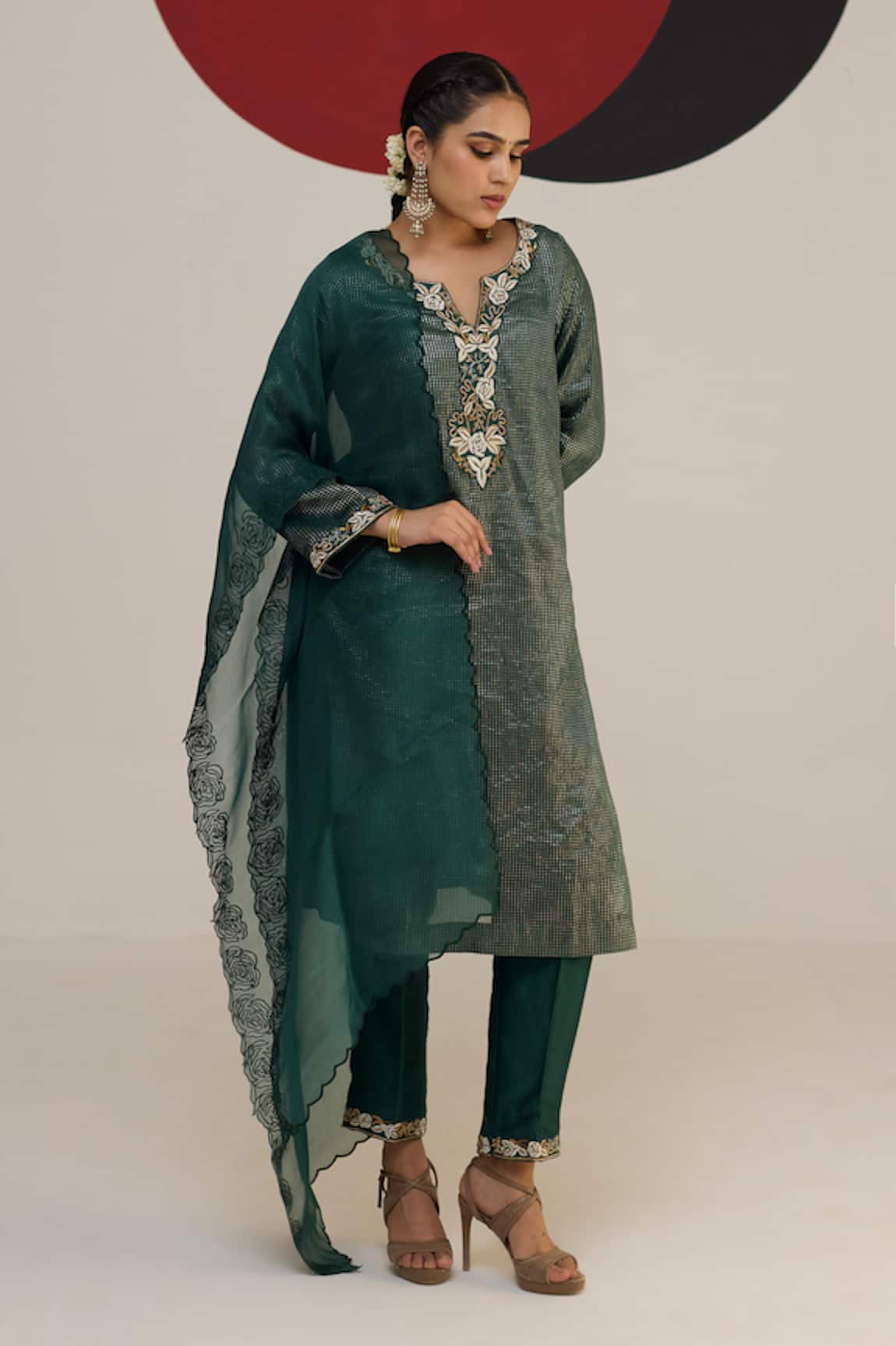 Neitri Madhubala Zari Embroidered Kurta Pant Set 