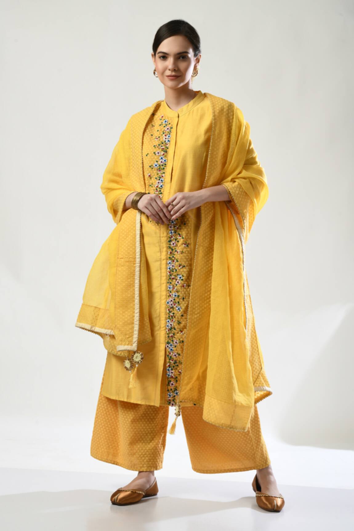 5cross Ajit Kumar Placed Dori Embroidered Kurta Palazzo Set 