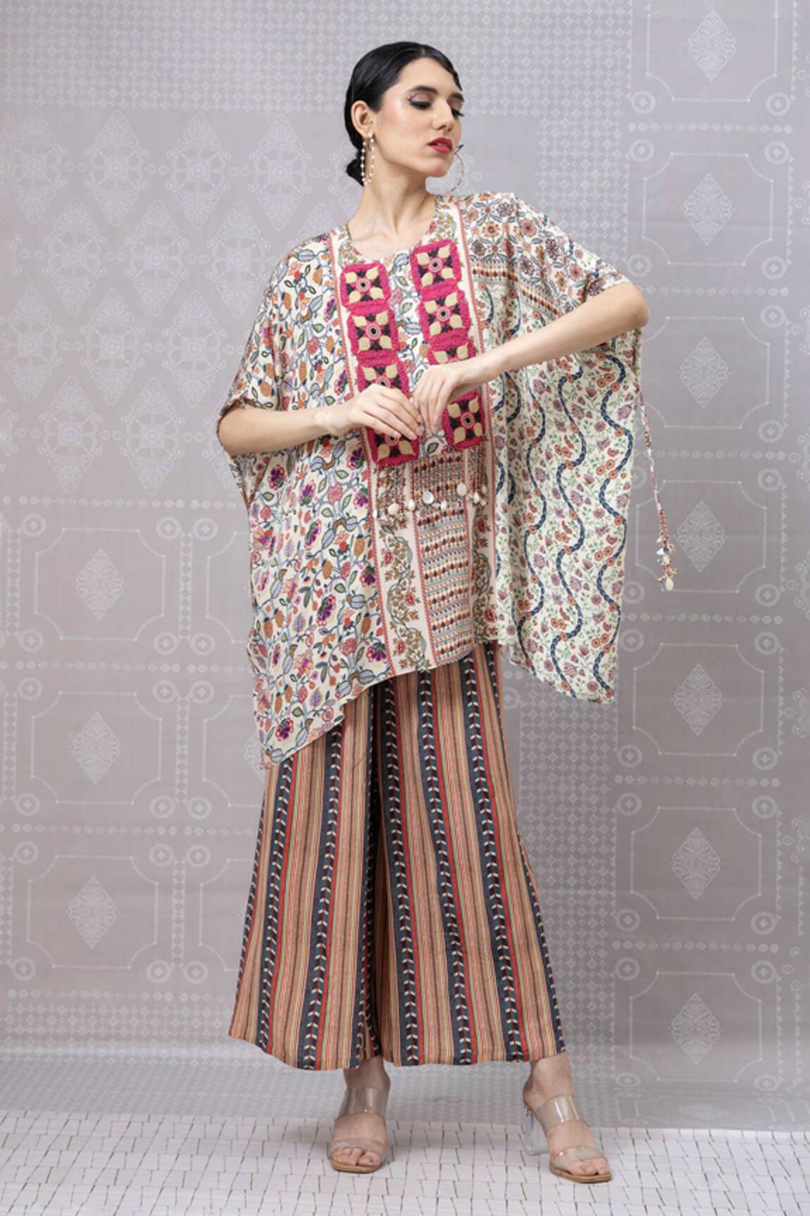 Niki Mahajan Geometric Floral Print Short Kurta With Pant
