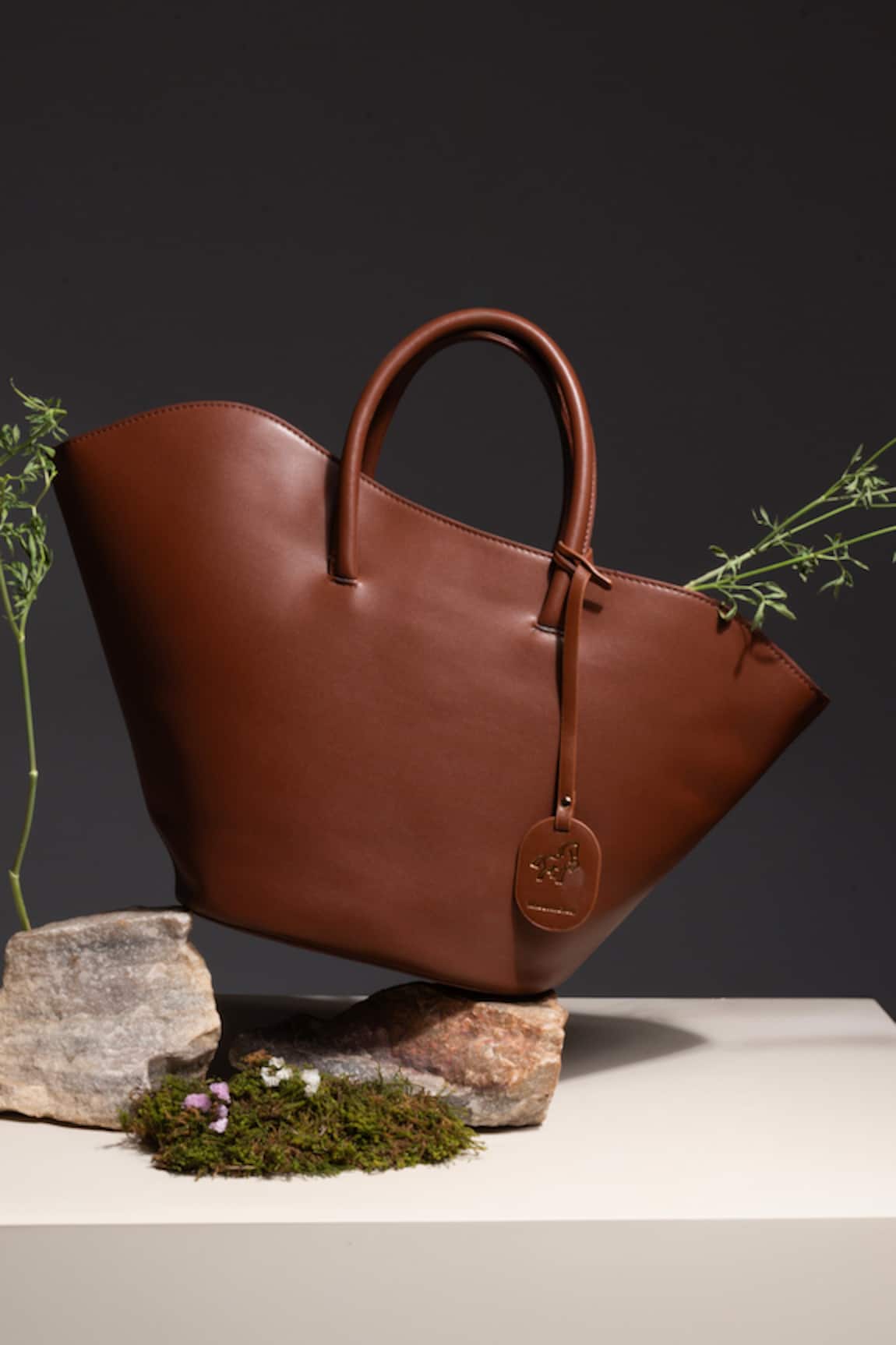 Wagon Horse On The Go Plain Tote Bag 