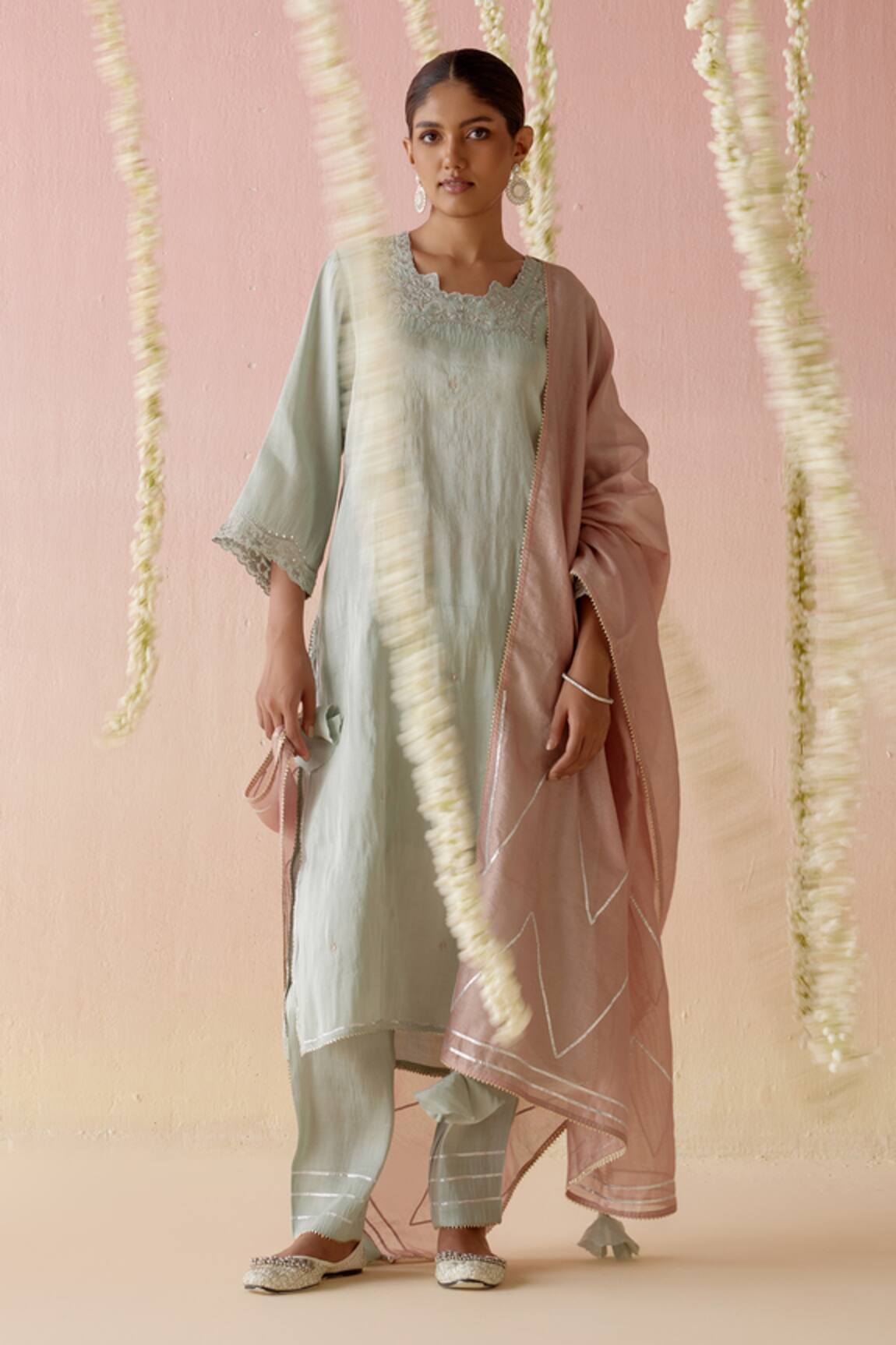 Nero India Lace Aari Embroidered Kurta & Pant Set 