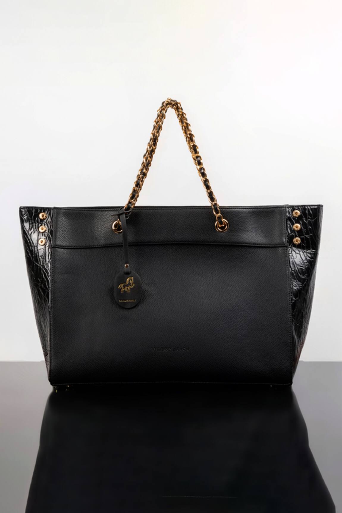 Wagon Horse The Iconic Rectangle Shaped Tote Bag 