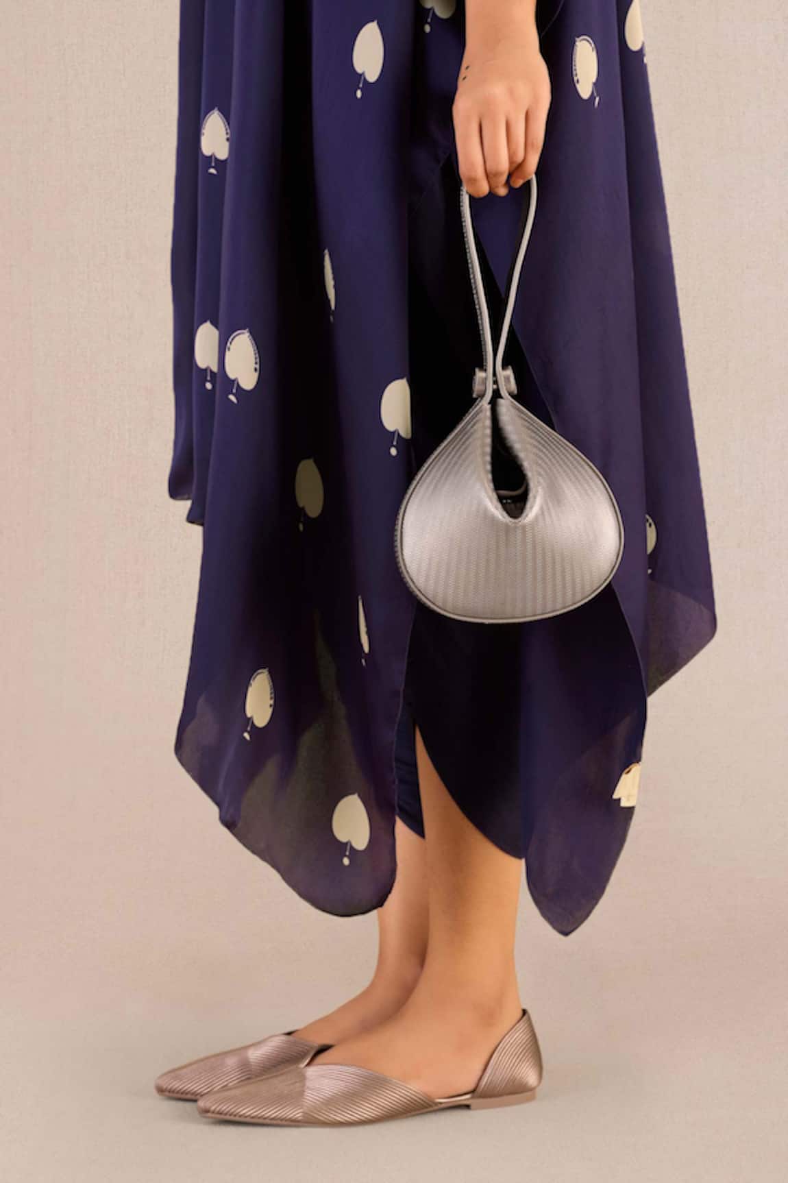 Ampm Esther Tear Drop Shaped Bag 