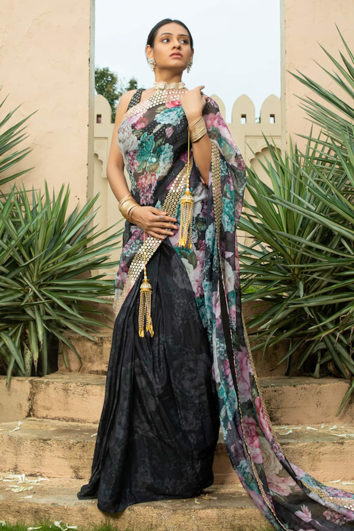 MONK & MEI BY SONIA ANAND Sanam Printed Floral Saree With Blouse 
