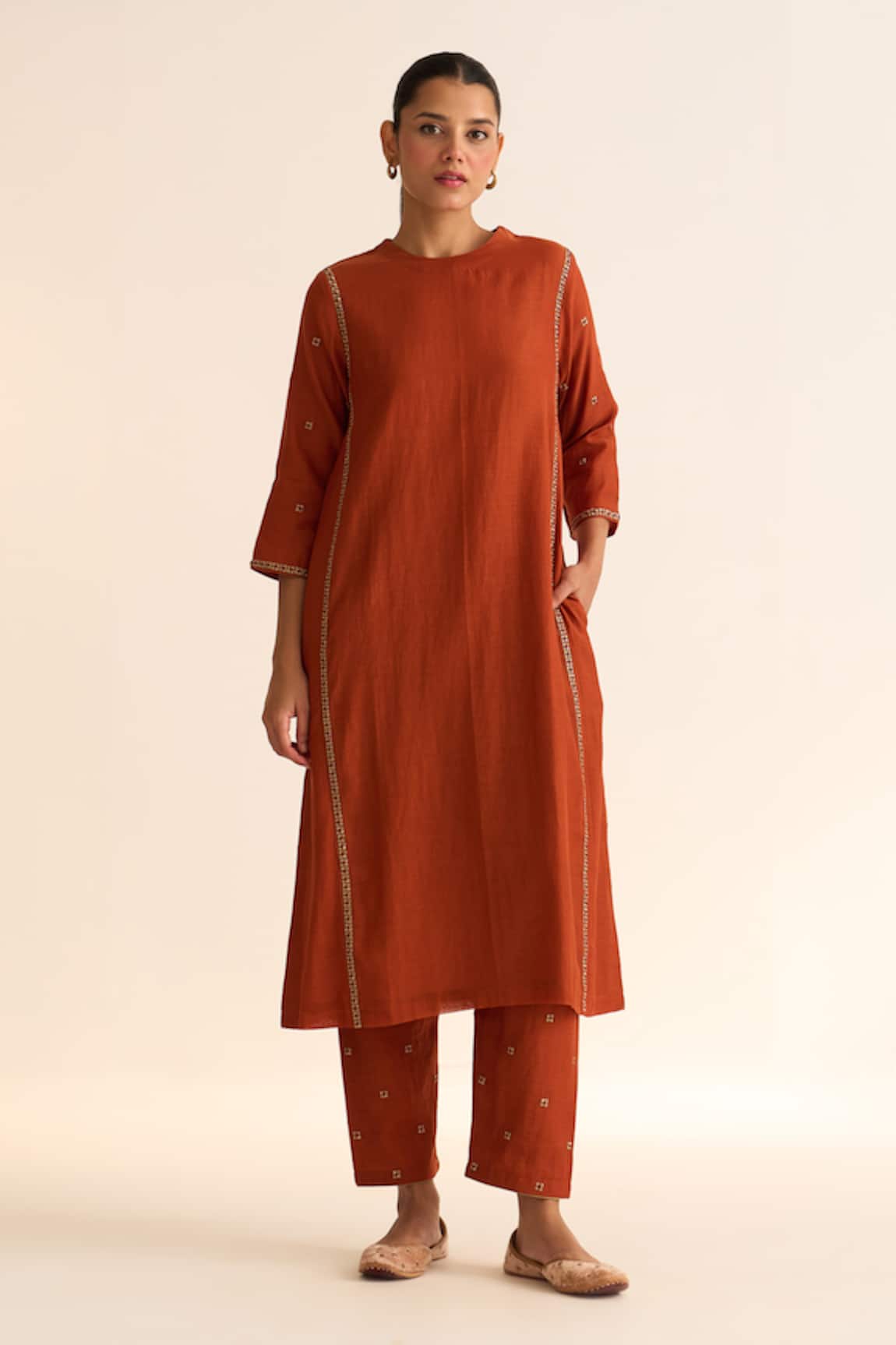 Dot Gulnaar Hand Embroidered Kurta With Pant 