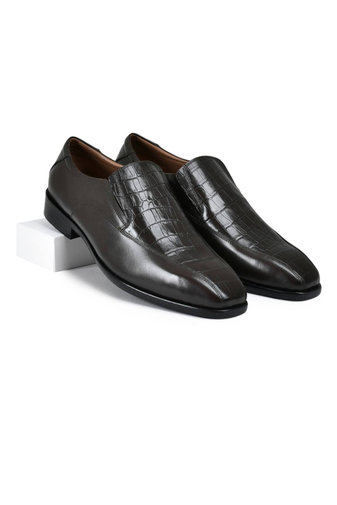 Wednesday Lifestyle Daniel II Genuine Leather Loafers 
