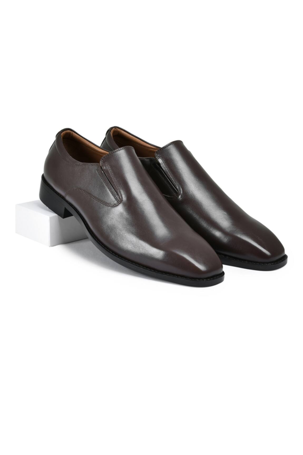 Wednesday Lifestyle Daniel III Genuine Leather Loafers 