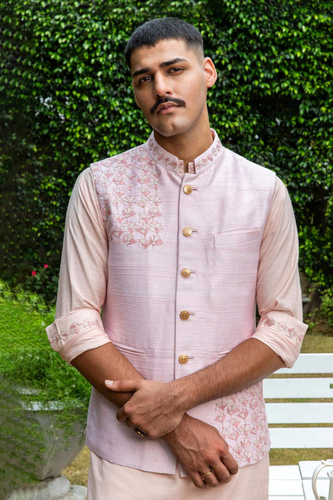 Philocaly Geometric Embroidered Pink Bundi 