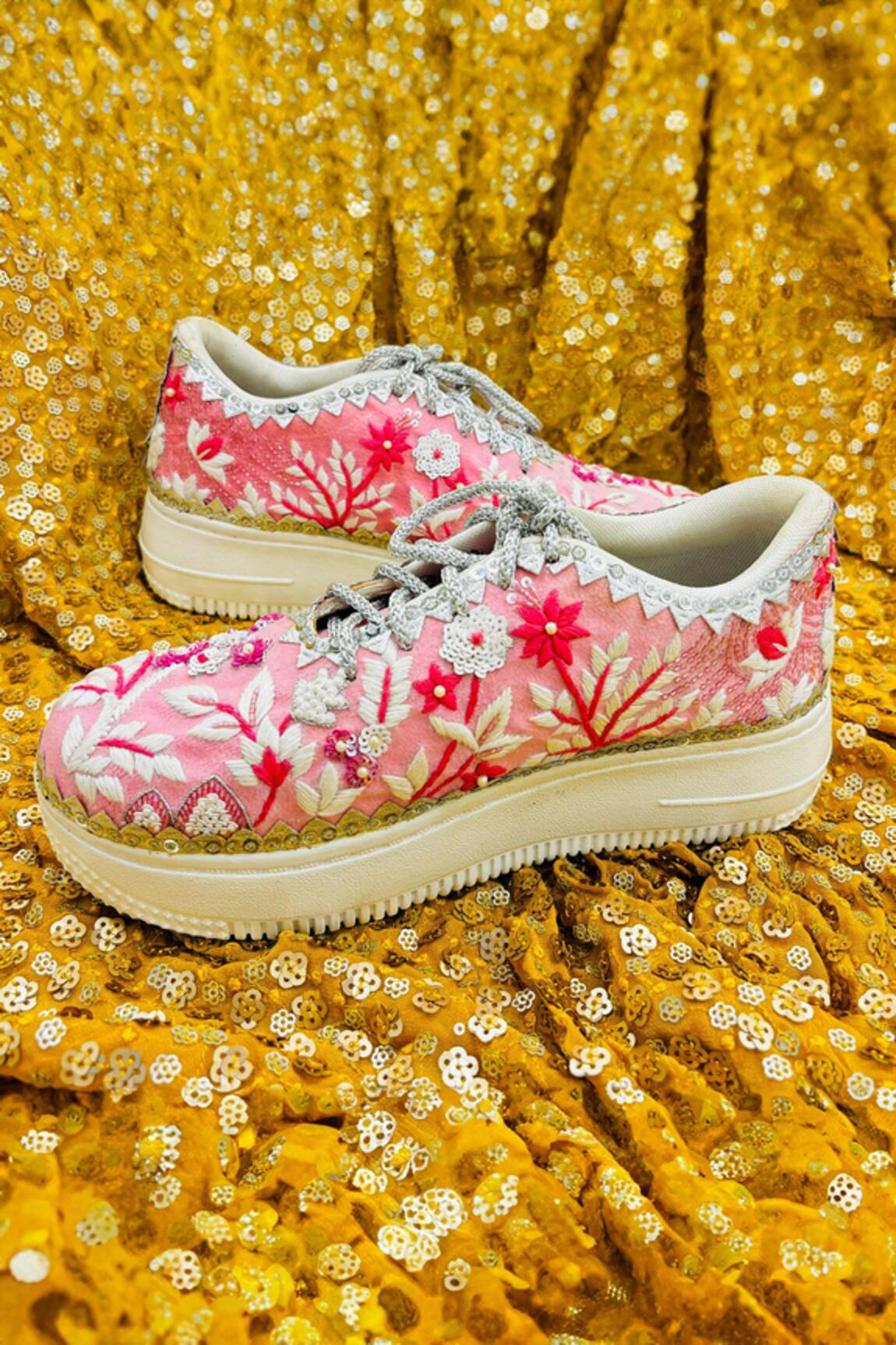 Shiveen Shiveen Floral Resham Embroidered Sneakers