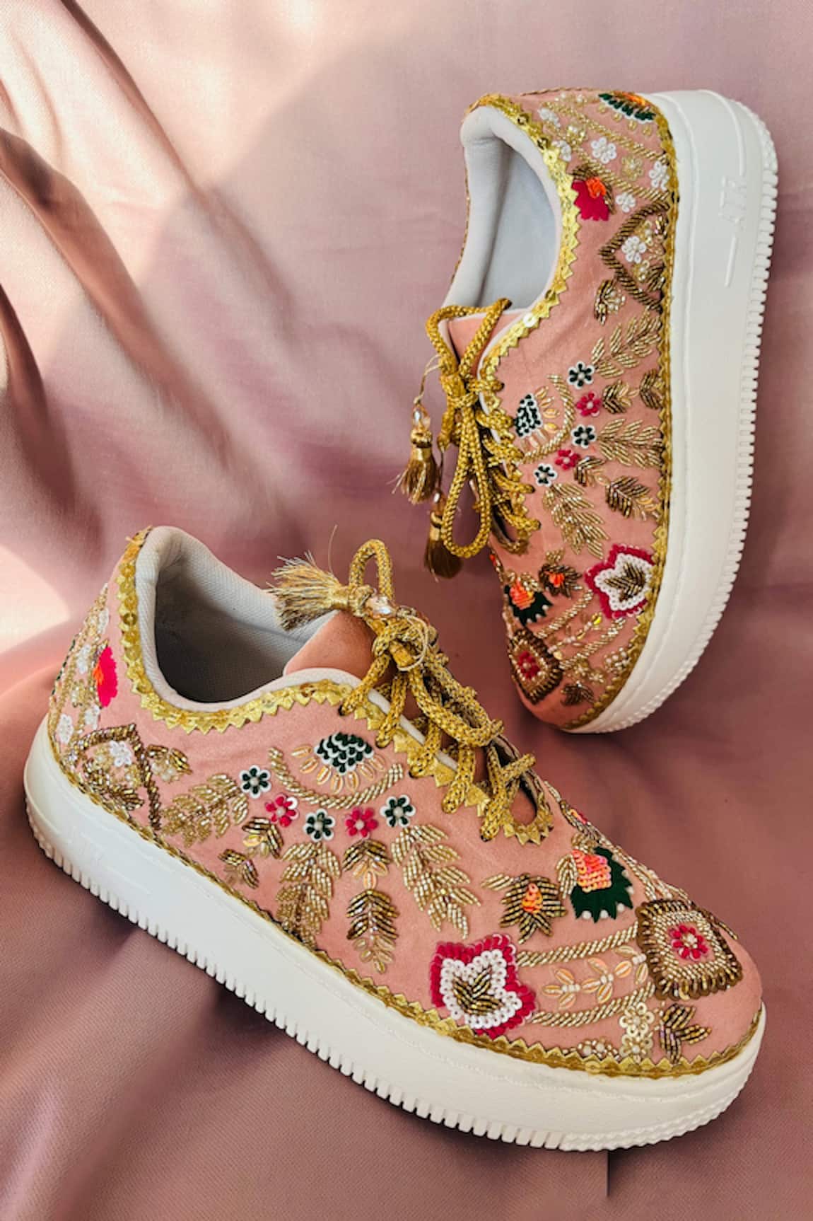 Shiveen Shiveen Floral Resham Embroidered Sneakers 