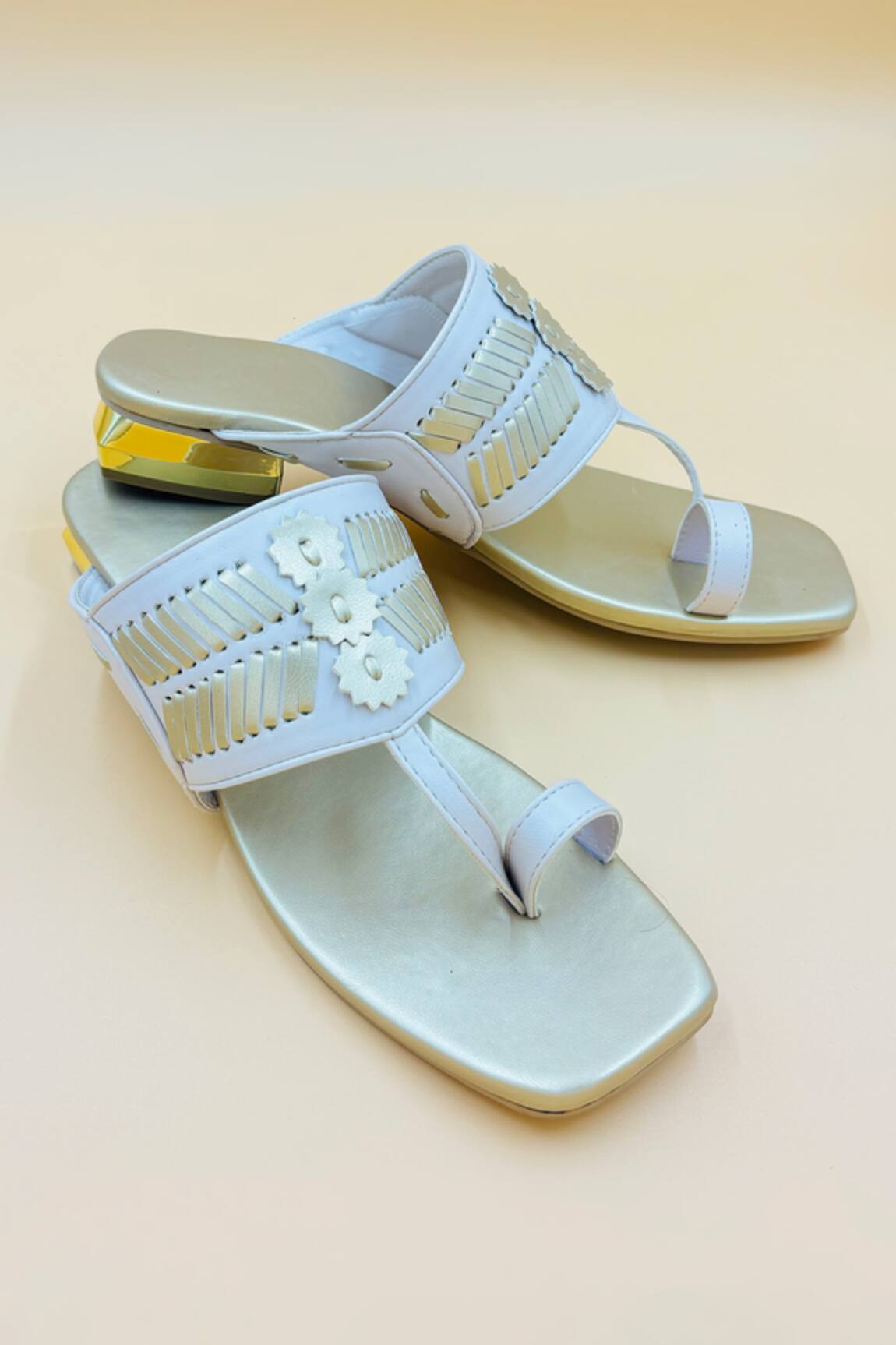Shiveen Shiveen Braided Woven Kolhapuri Flats 