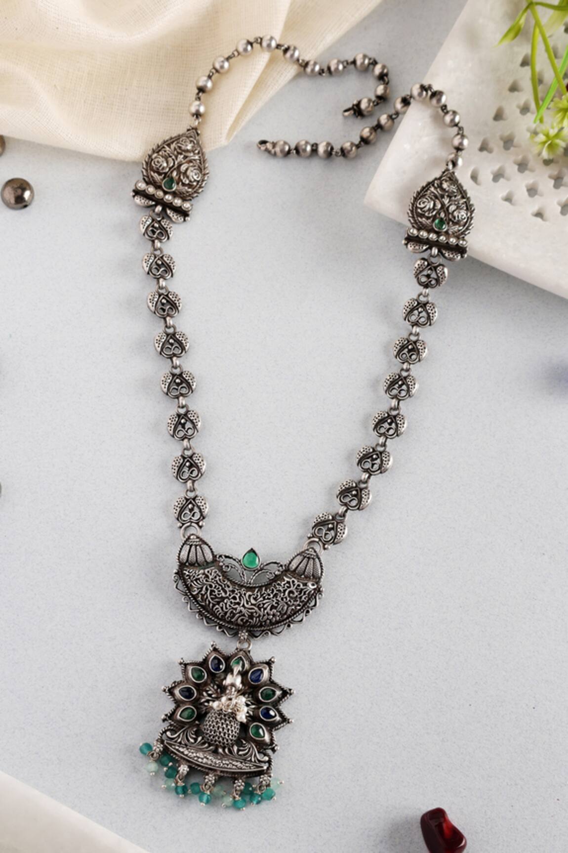 Mero Jewellery Gul Mor Carved Long Pendant Necklace 