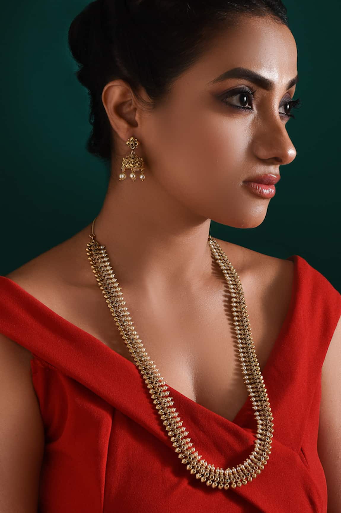 Zaza By Somya Celestial Beauty Temple Carved Necklace Set