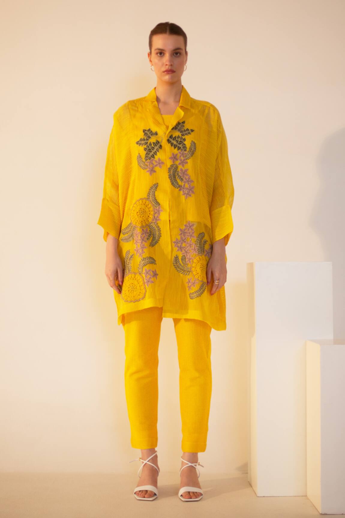 Oja Floral Patch Work Kurta With Pant