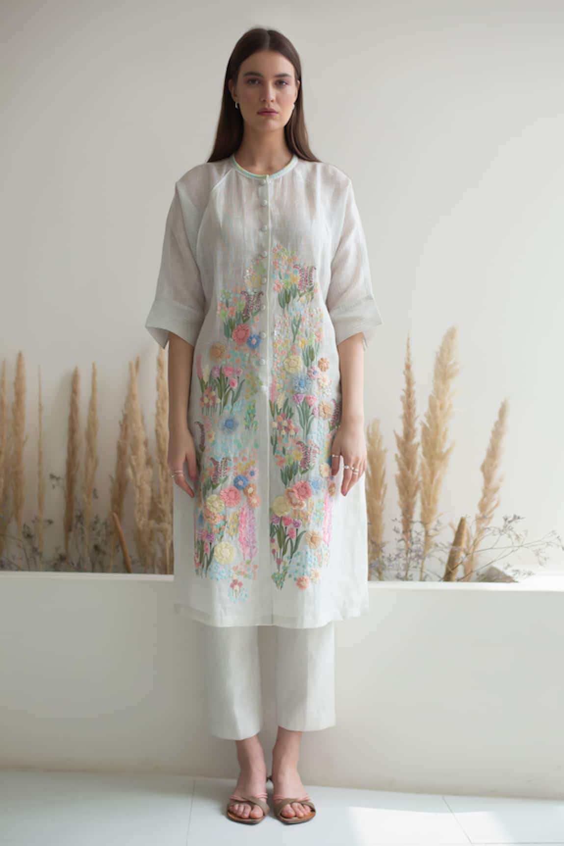 Oja Floral Embroidered Straight Kurta With Pant