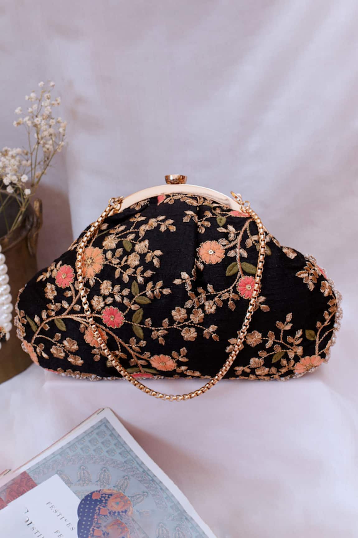 Amyra Floral Embroidered Vintage Purse 