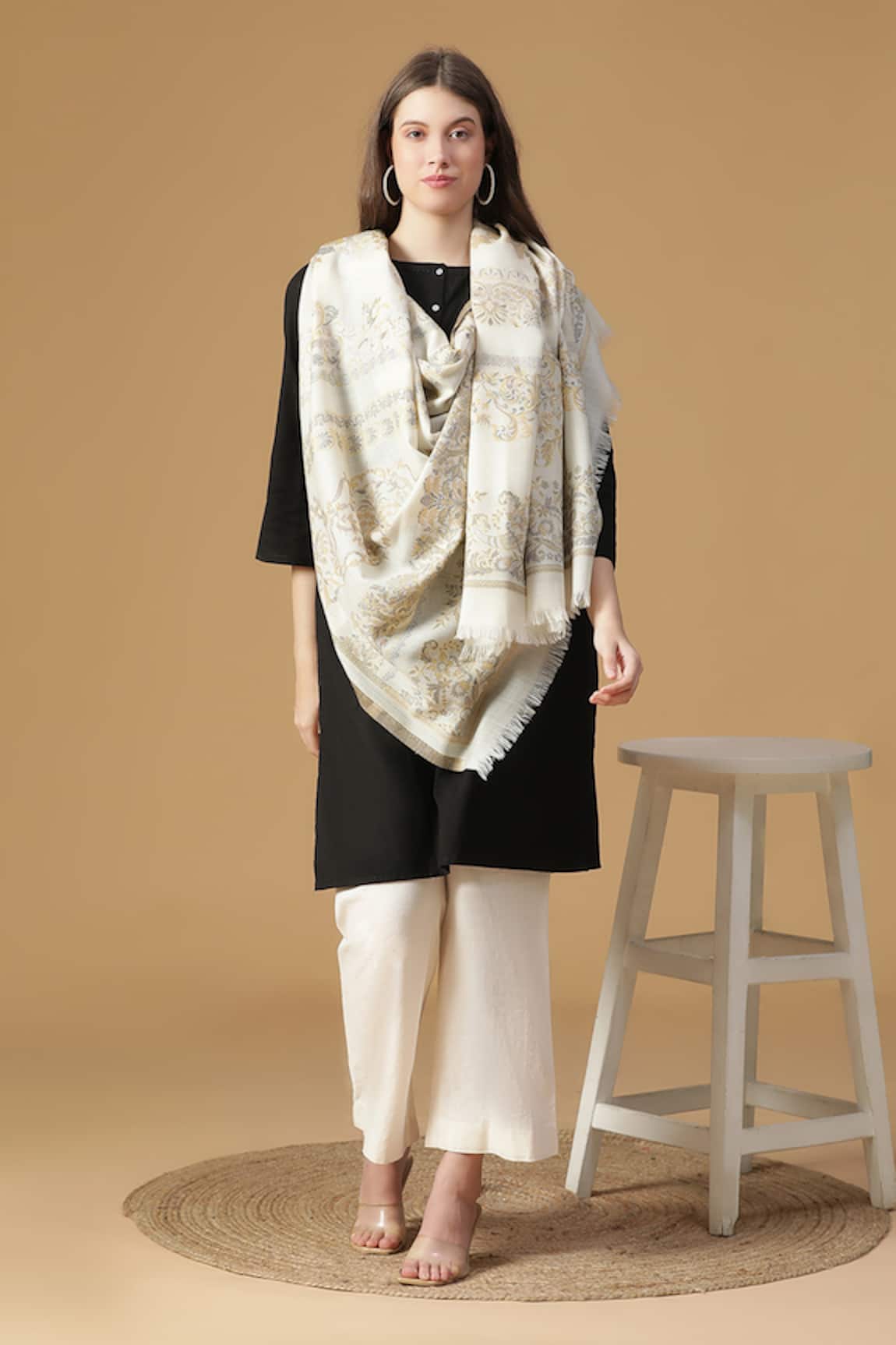Shingora Woven Flora Pattern Woolen Shawl