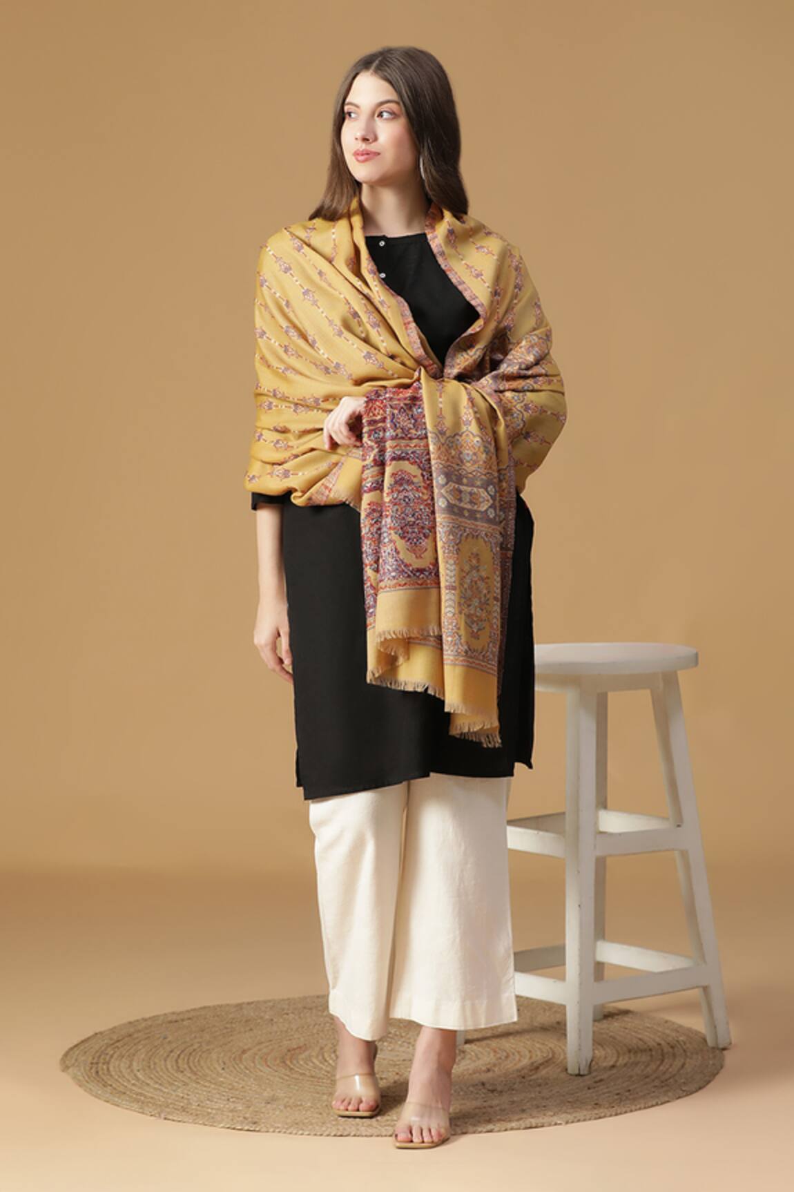 Shingora Jacquard Floral Pattern Shawl 