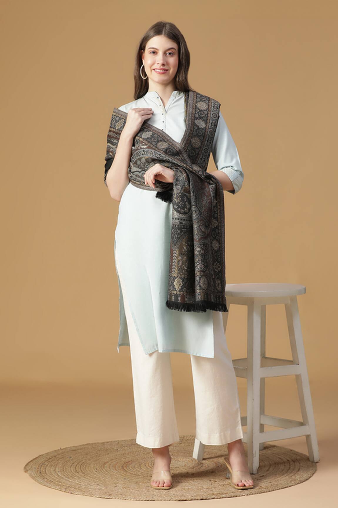 Shingora Jacquard Woven Floral Pattern Shawl 