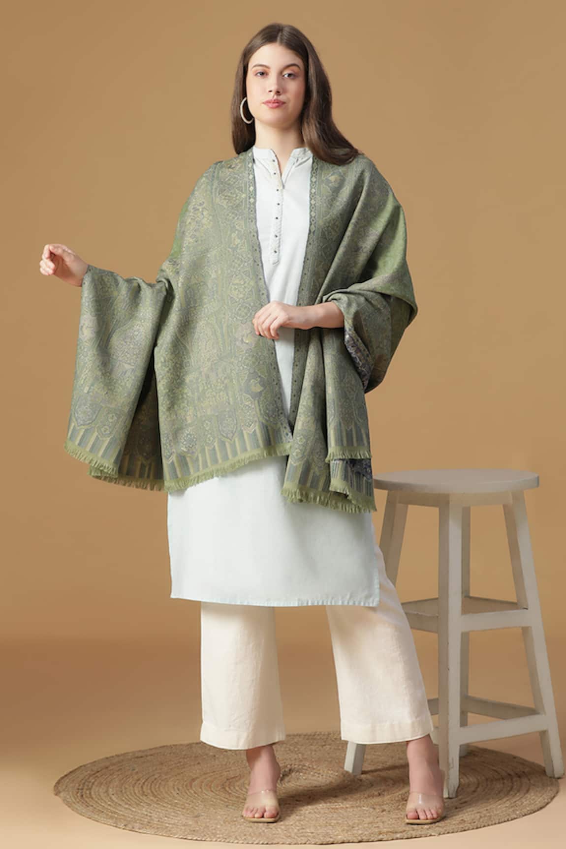 Shingora Jacquard Floral Mughal Pattern Shawl 