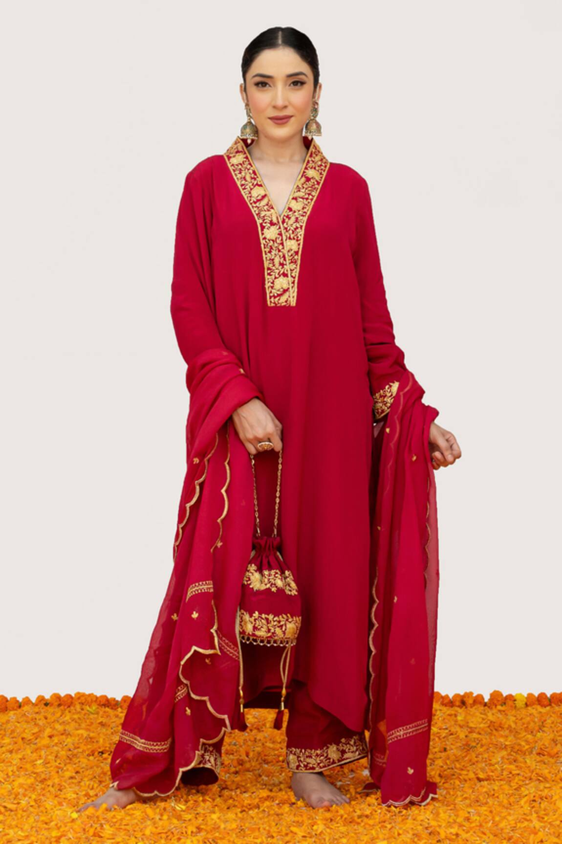 Daljit Sudan Floral Vine Embroidered Kurta Pant Set 