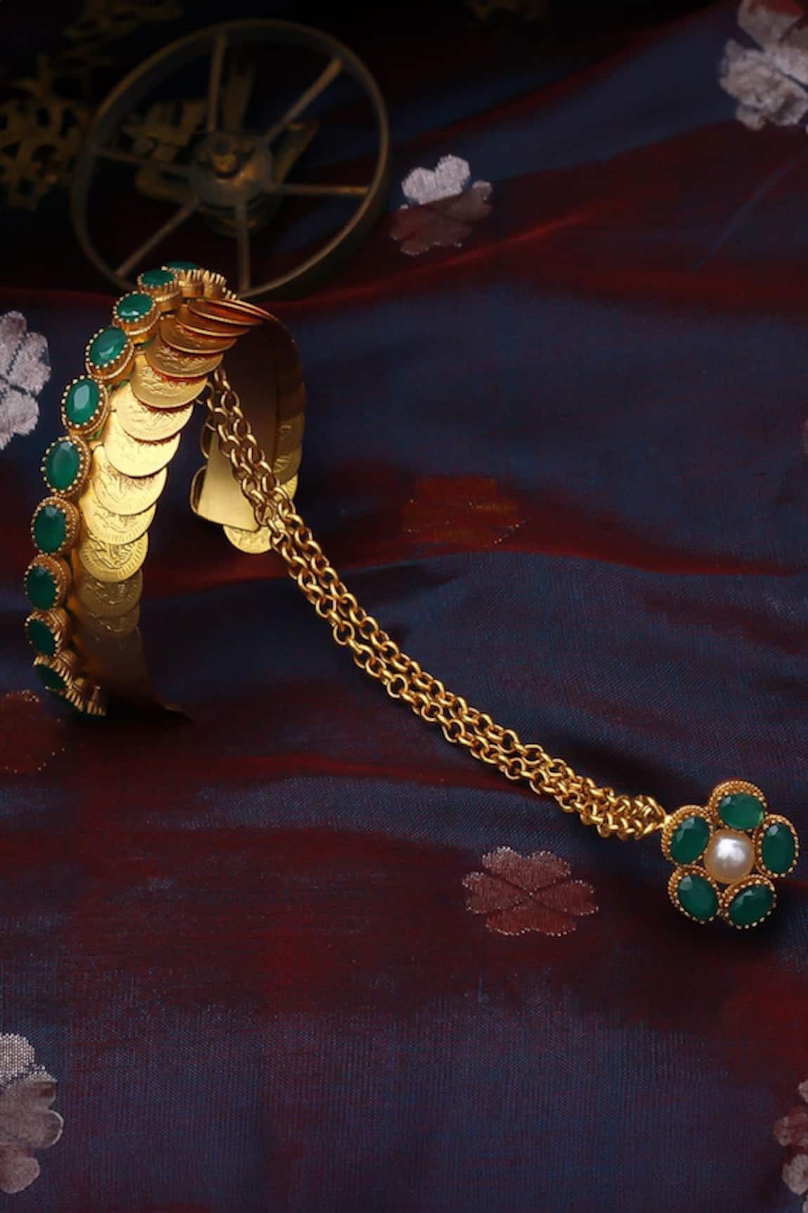 Suhani Pittie Floral Carved Haathphool