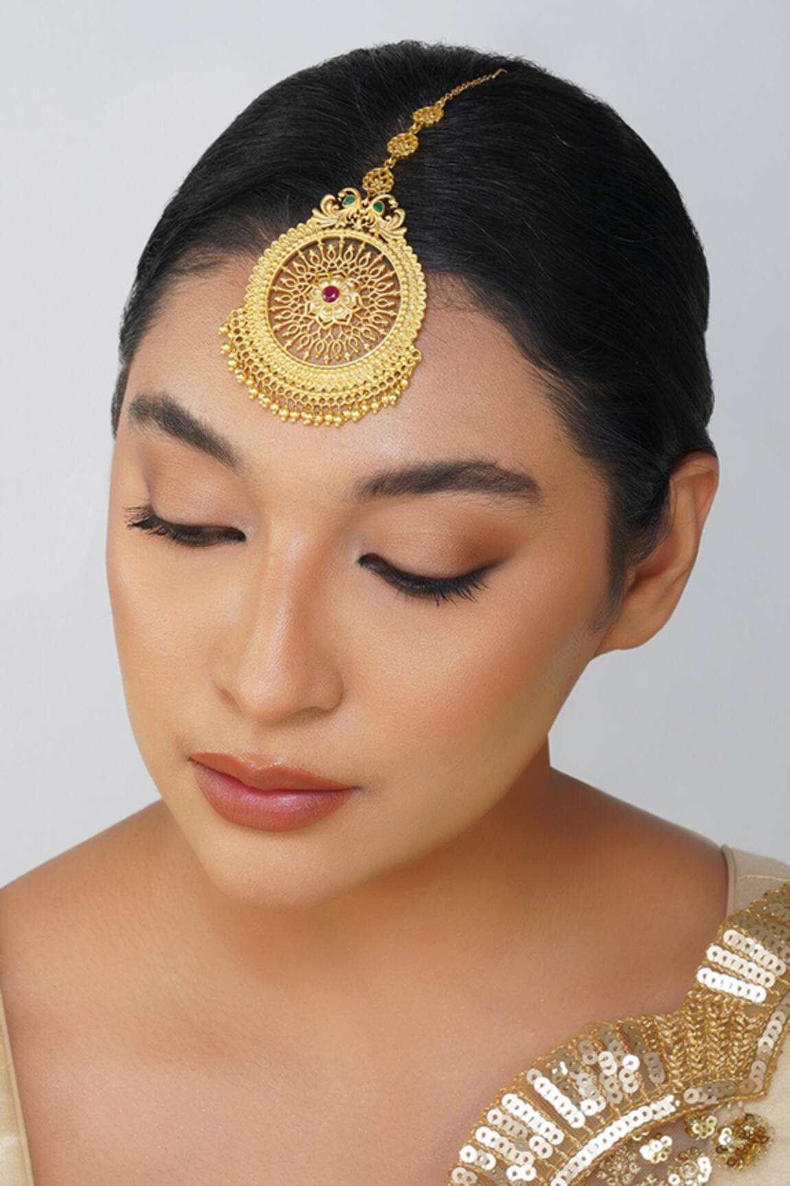 Zariin Chola Legacy Floral Filigree Maangitkka 