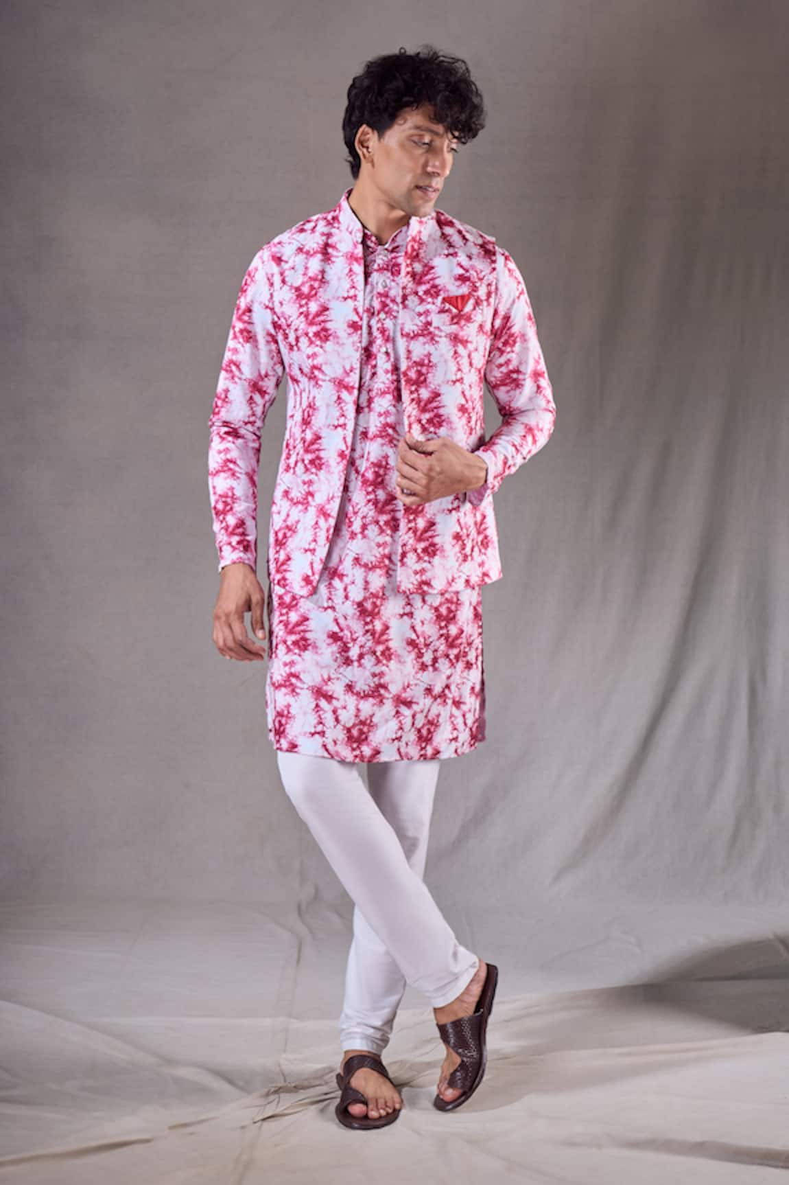 Arihant Rai Sinha Tie Dye Swirl Print Bundi Kurta Set 