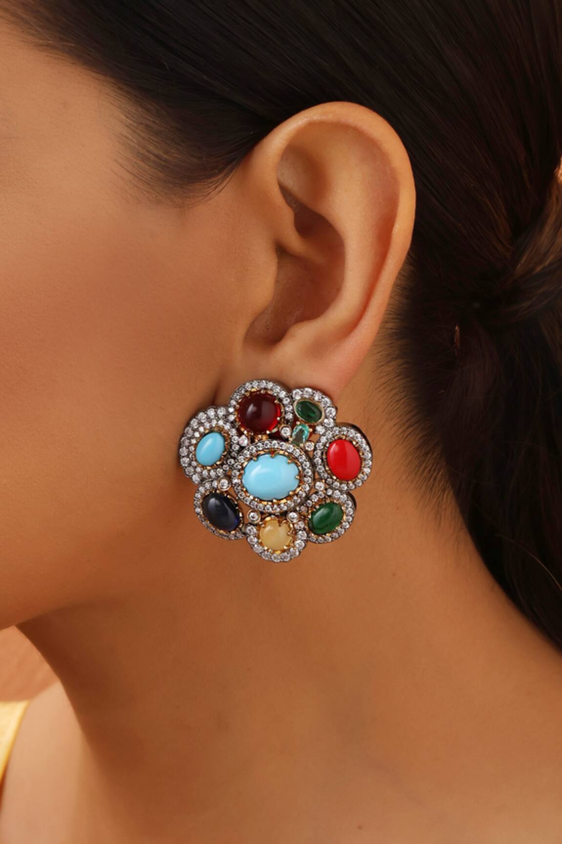 Swabhimann Bloom Zirconia Stud Earrings 