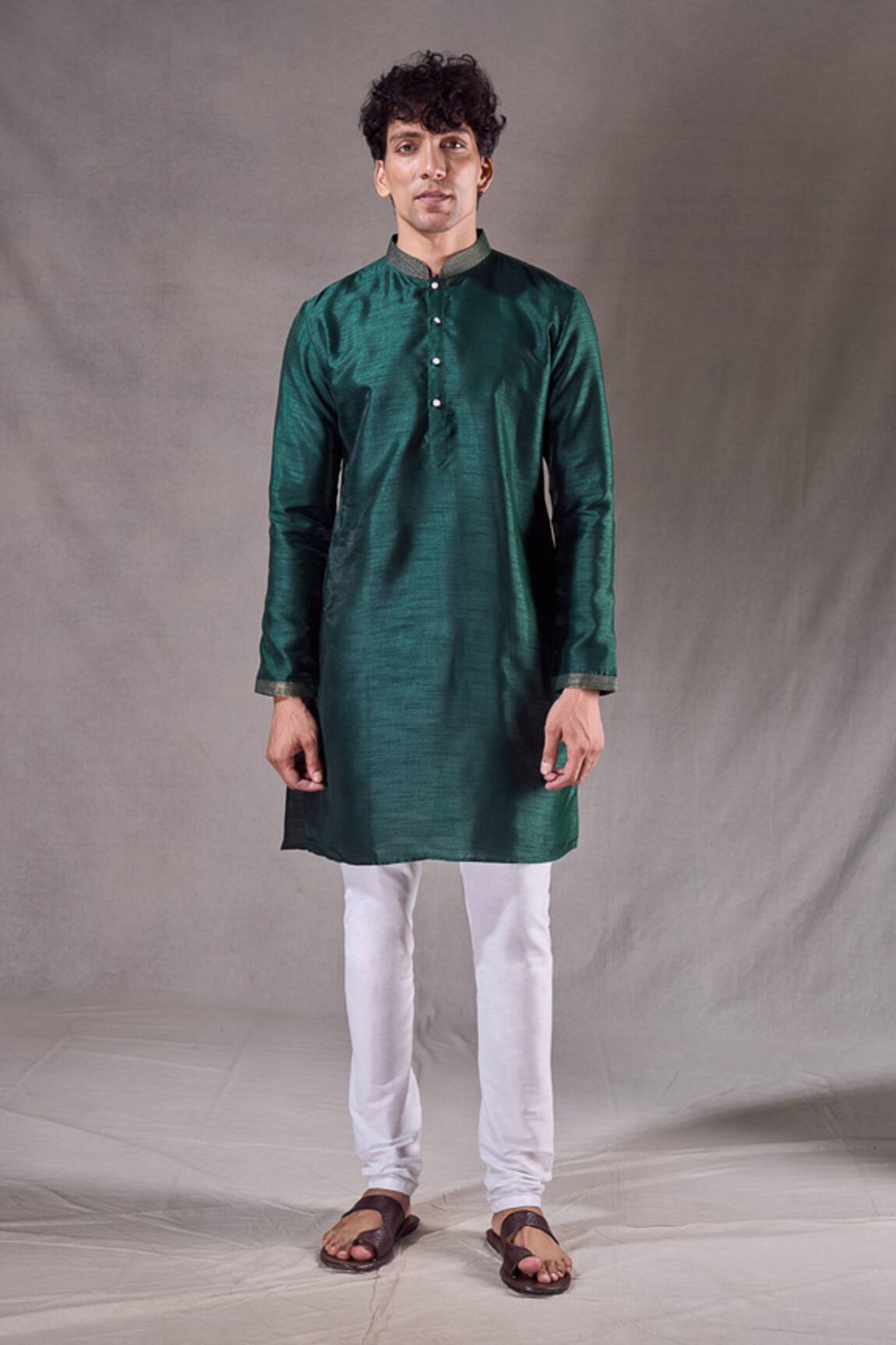 Arihant Rai Sinha Buttoned Placket Straight Kurta 