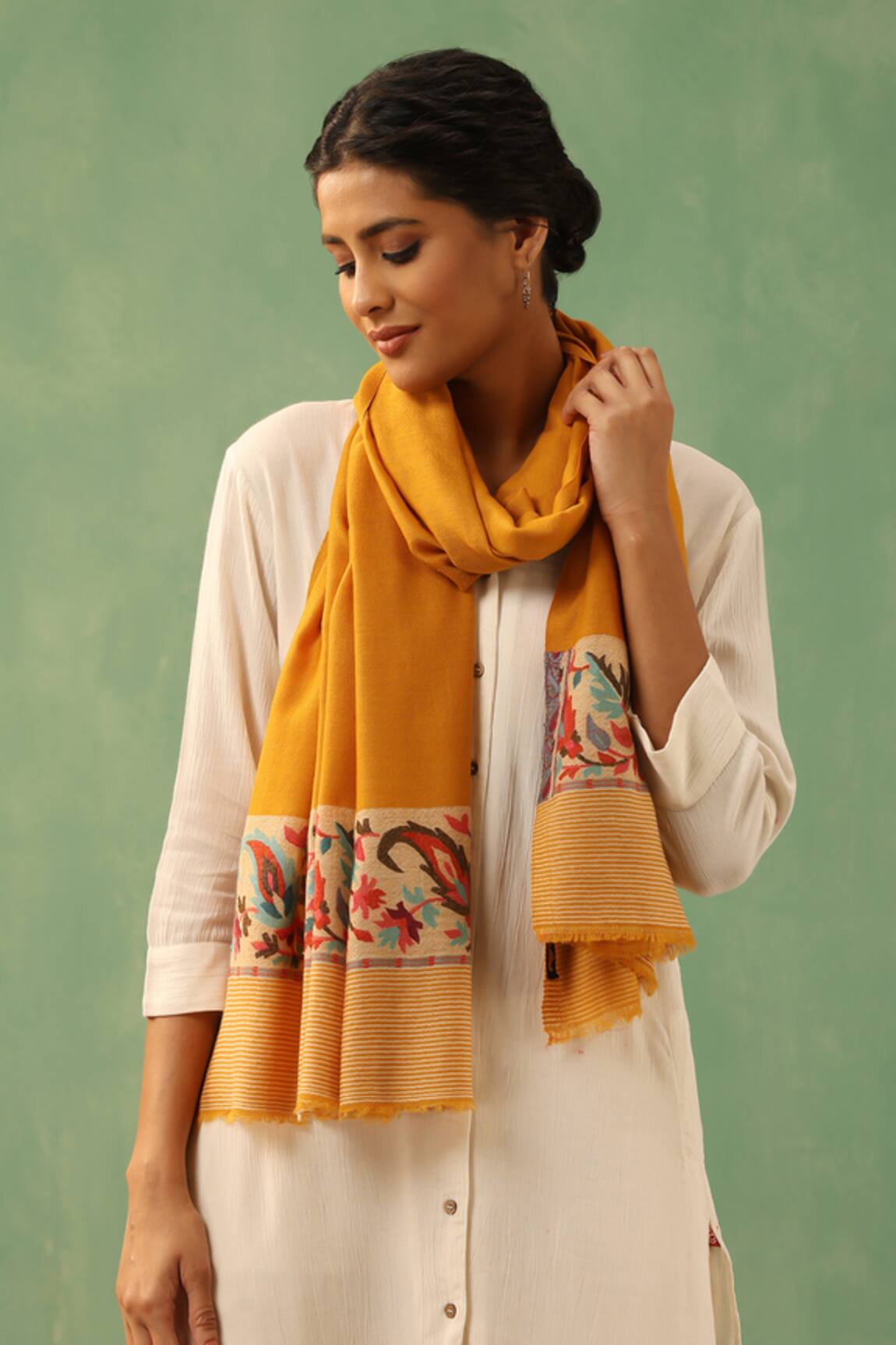 DUSALA Aksara Paisley Woven Stole 