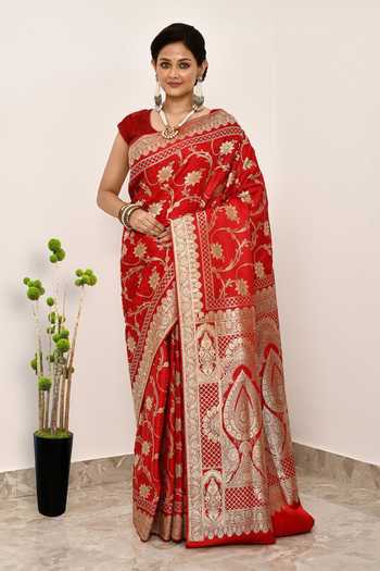 Naaritva Banaras Ornate Bloom Woven Banarasi Saree With Running Blouse 