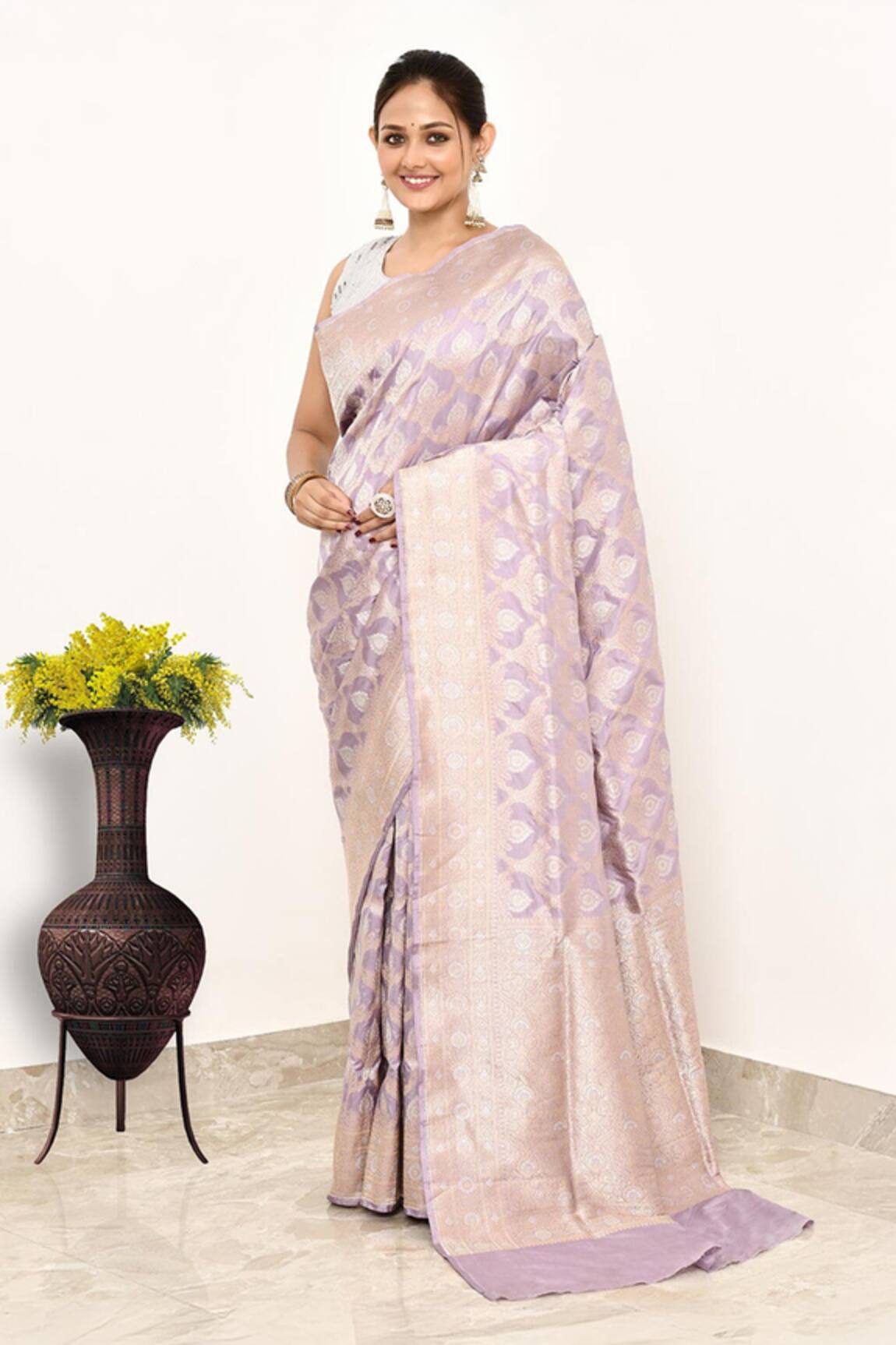 Naaritva India Mughal Floral Woven Banarasi Saree With Running Blouse 