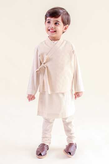 Tiber Taber Self Design Woven Bundi Kurta Set 