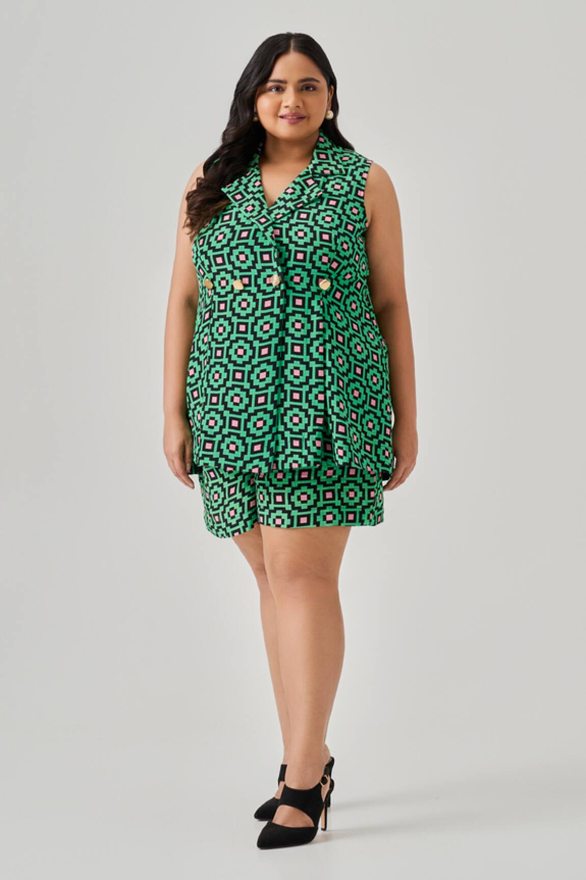 Neetiandmudita Graphic Duo Peplum Waistcoat With Shorts 