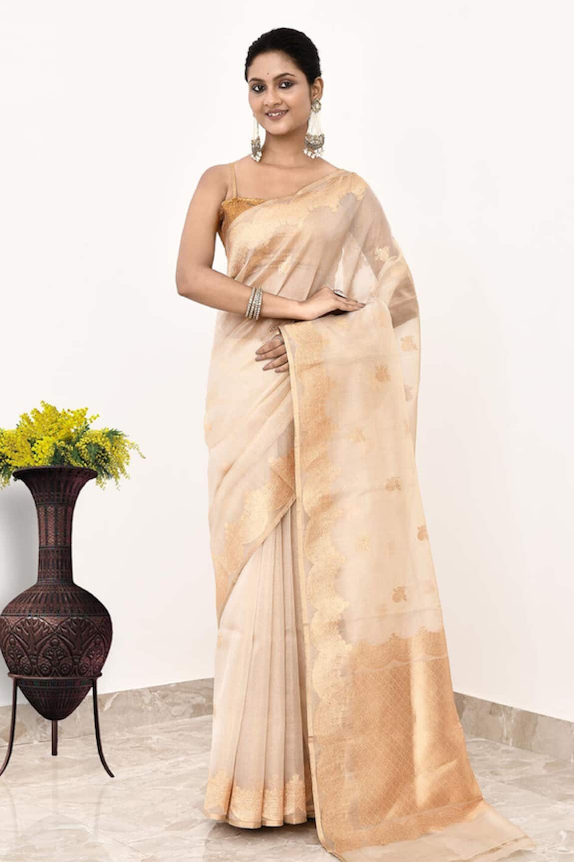 Naaritva India Banarasi Scallop Woven Saree With Running Blouse 