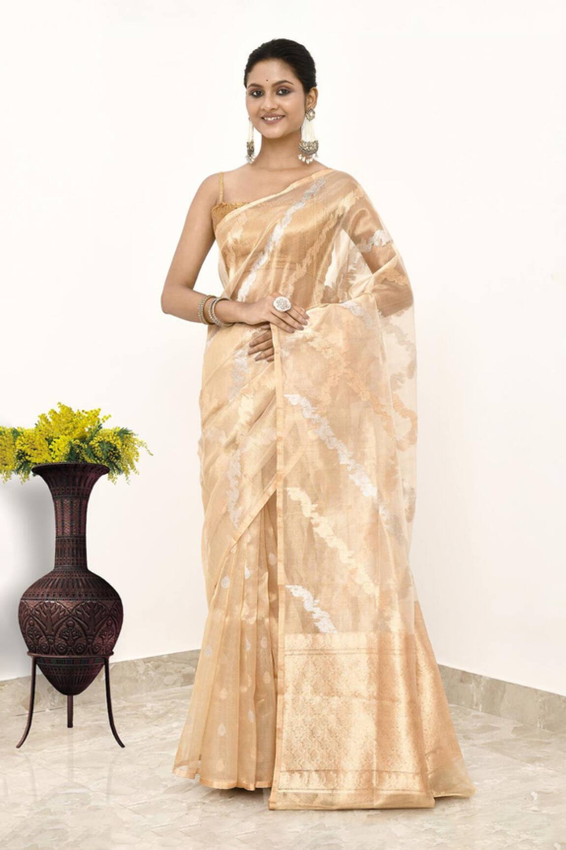 Naaritva India Geometric Woven Banarasi Saree With Running Blouse 