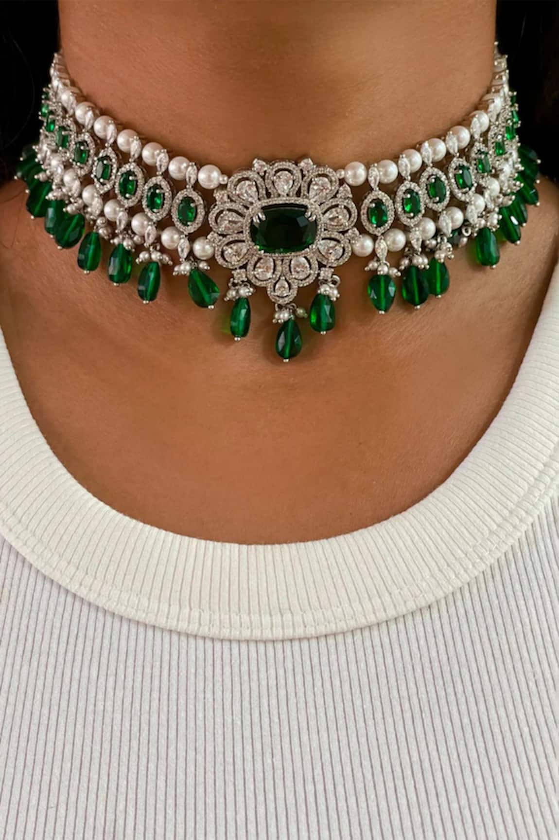 Prerto Pearl Line Emerald Drop Diamond Necklace Set 