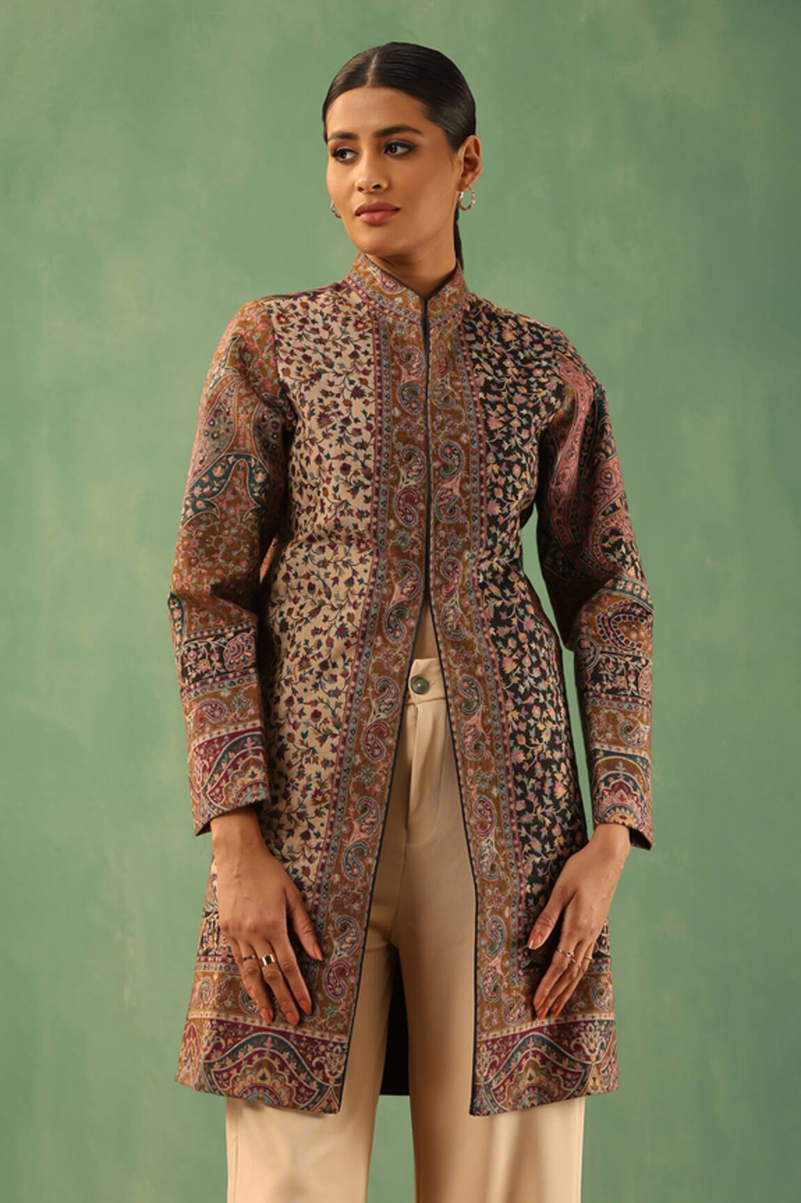 Dusala Yukta Gul Pattern Front Slit Vintage Long Jacket 