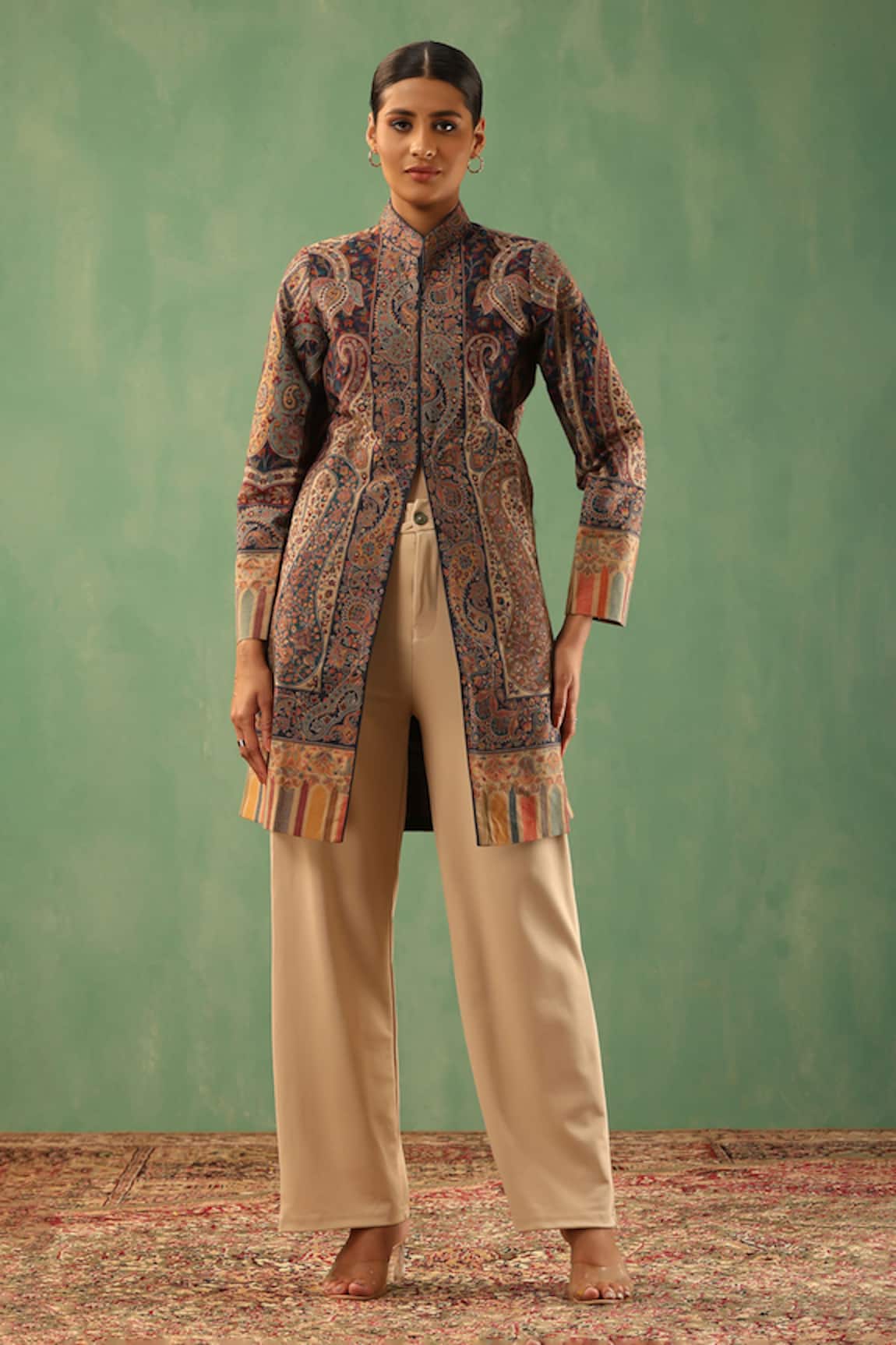 Dusala Daivya Gullista Pattern Front Slit Vintage Long Jacket 