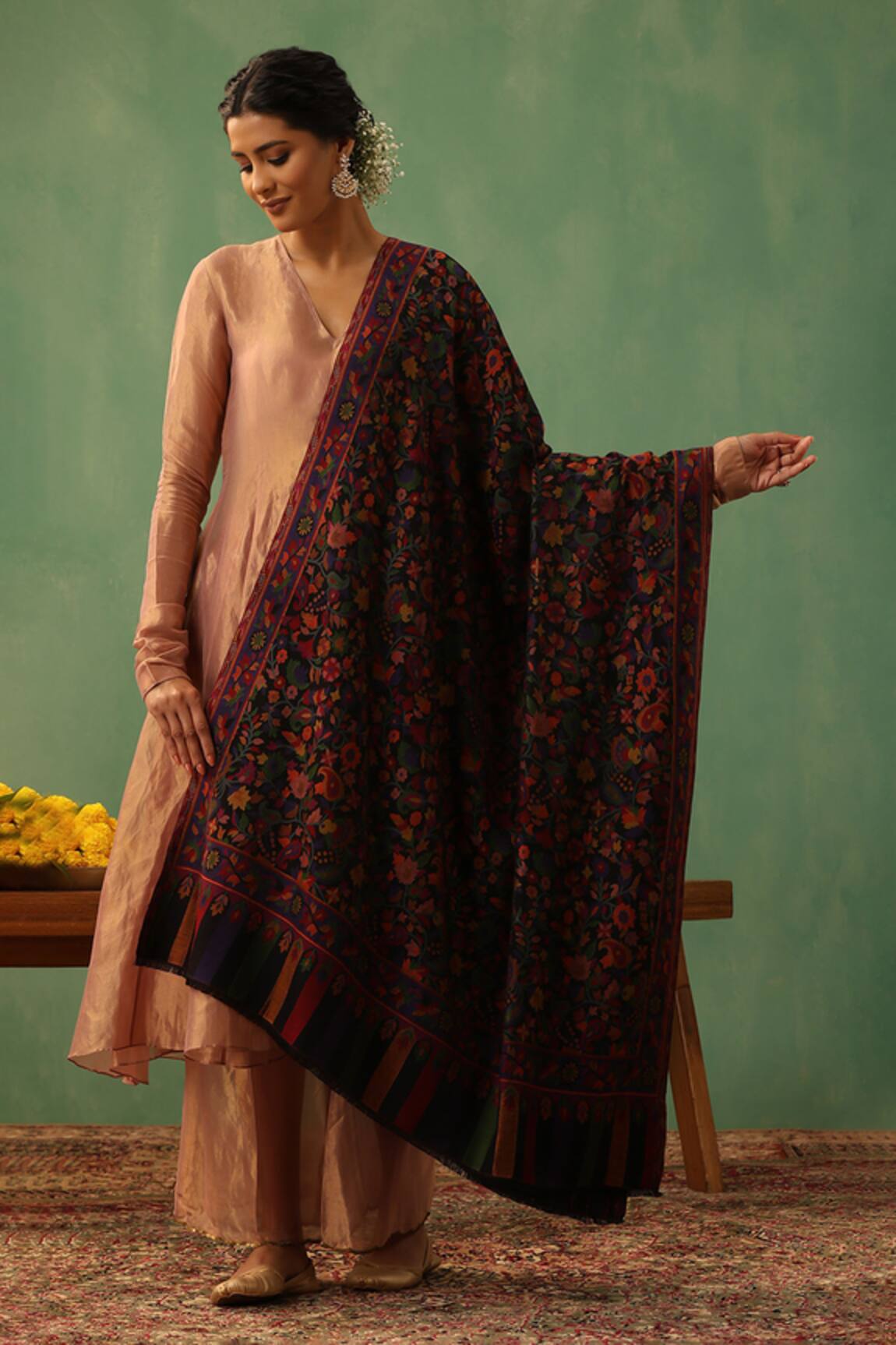 DUSALA Nish Cashmere Shawl 