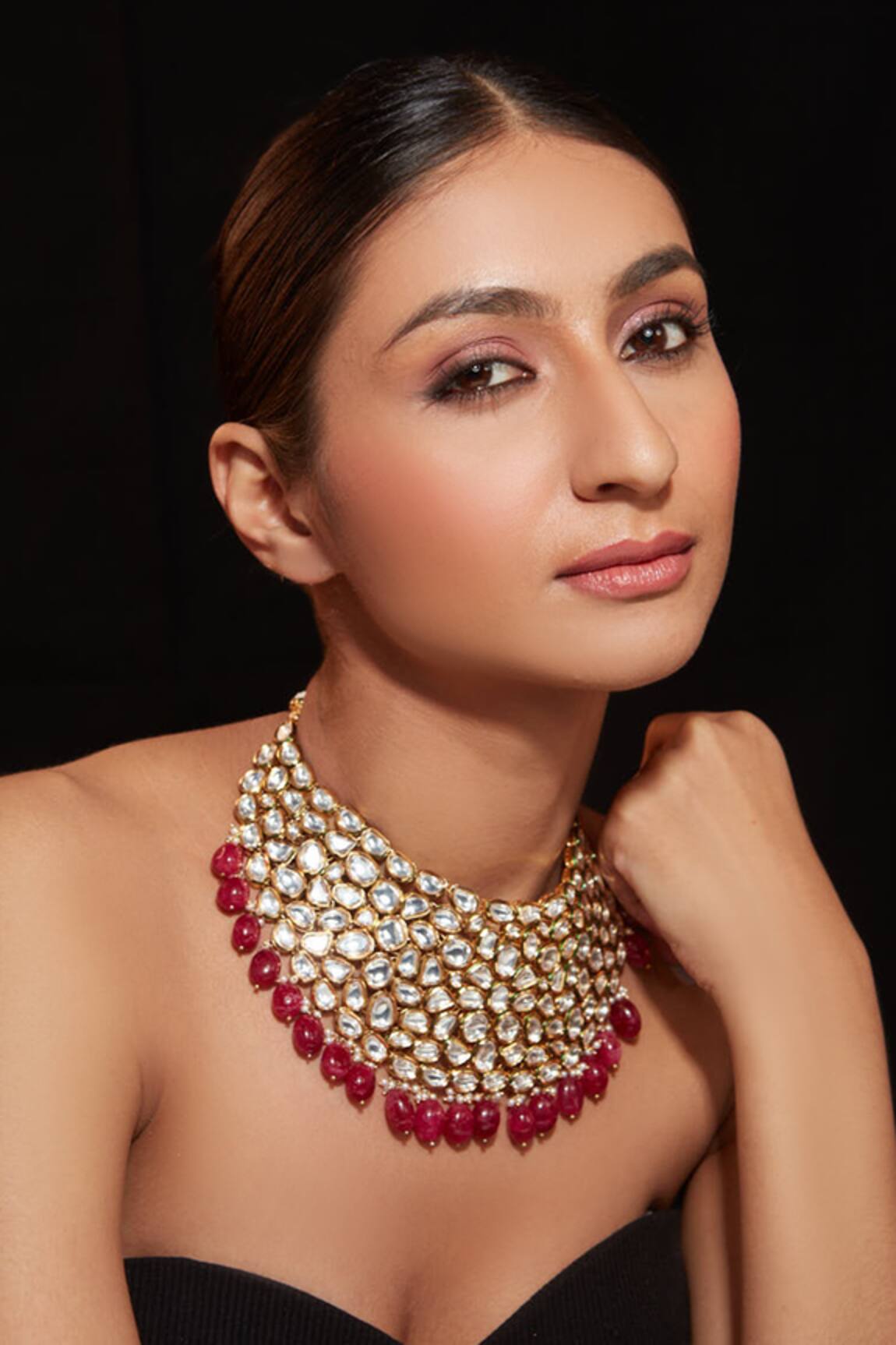 VIVINIA by Vidhi Mehra Kundan Cluster Embellished Choker 
